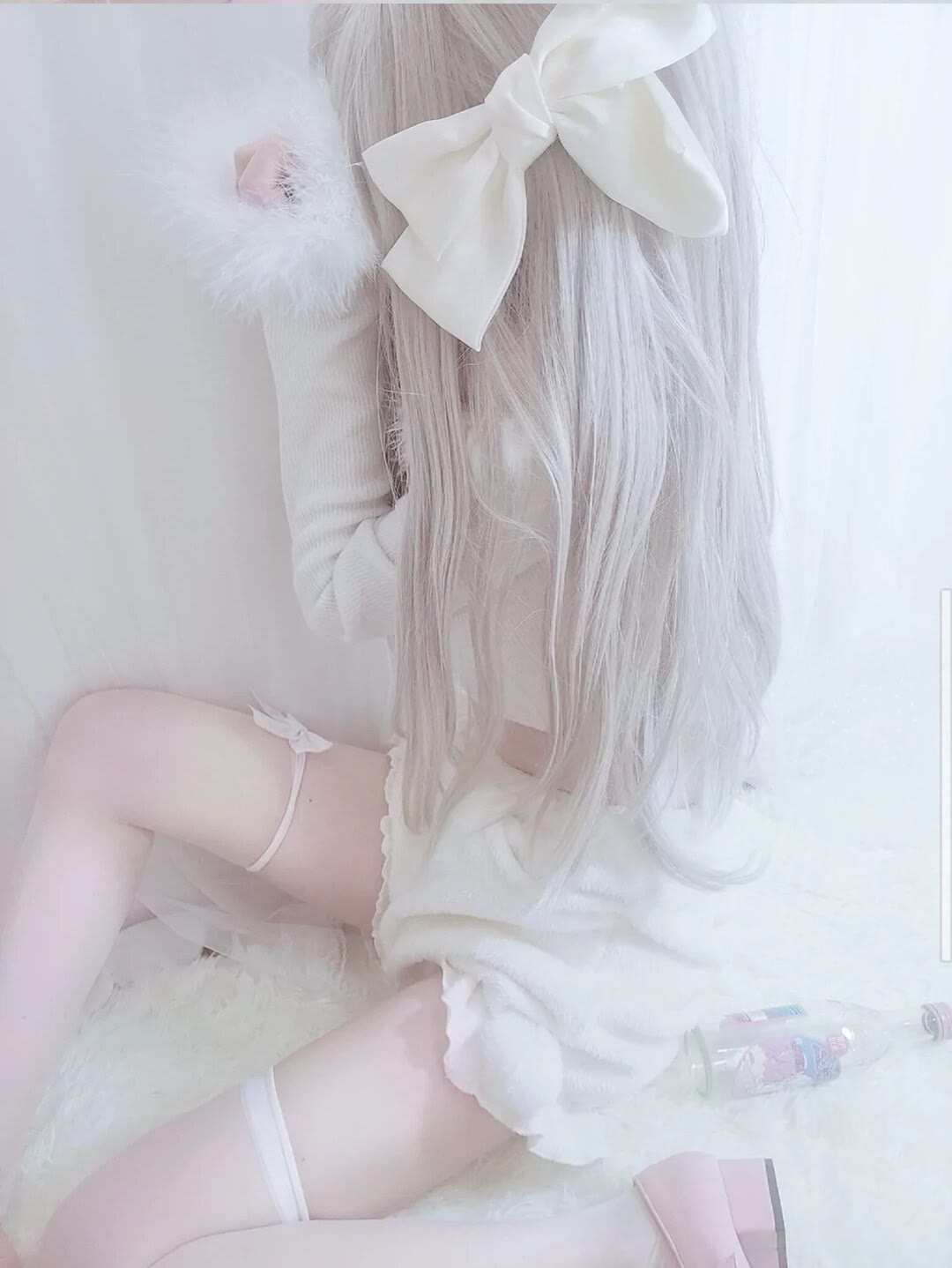 娇嫩的白丝白毛巨乳可爱小娇妻美图插图3 娇嫩的白丝白毛巨乳可爱小娇妻美图插图3