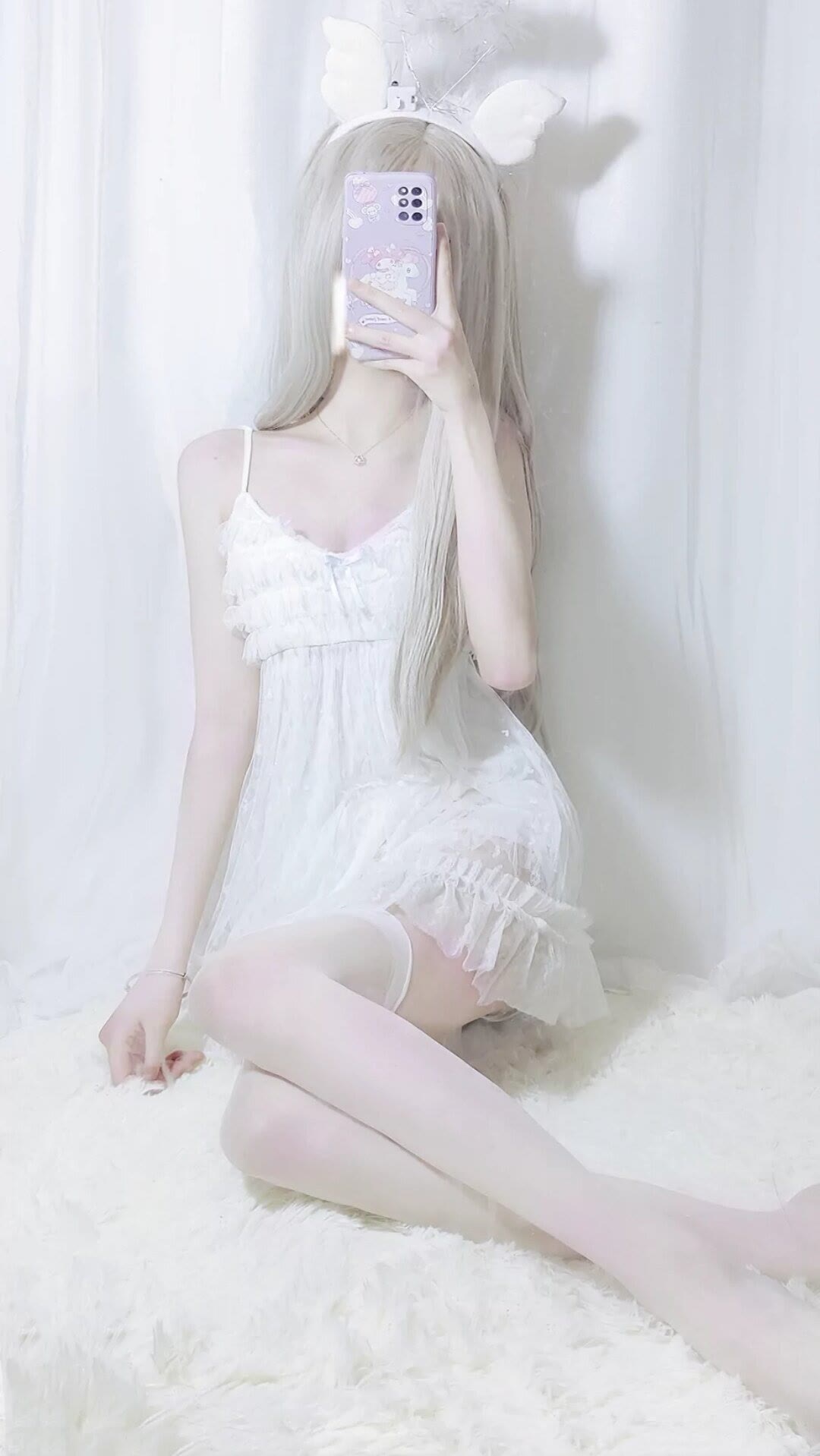 娇嫩的白丝白毛巨乳可爱小娇妻美图插图4 娇嫩的白丝白毛巨乳可爱小娇妻美图插图4