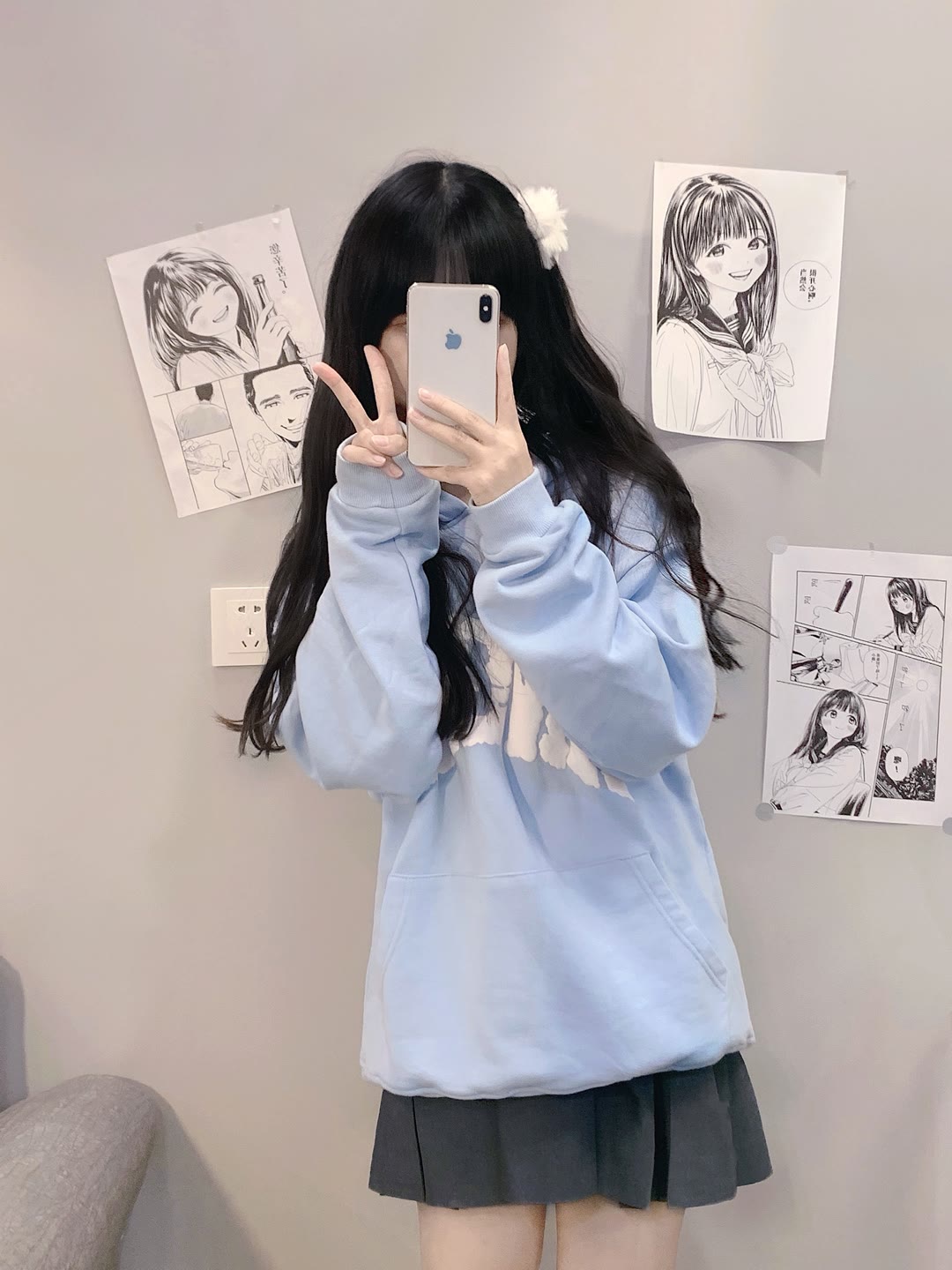 喜欢撸狗狗的白丝超白嫩的小萝莉插图5