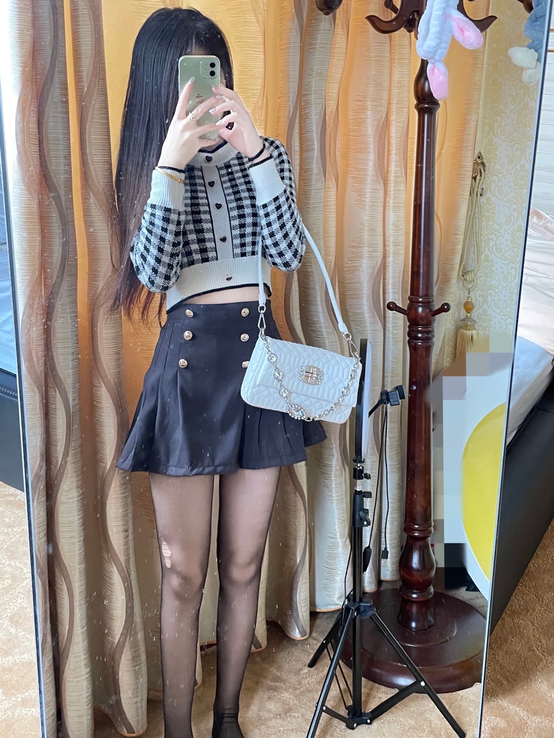 超短裙的大长腿破洞黑丝小姐姐喜欢吗插图7